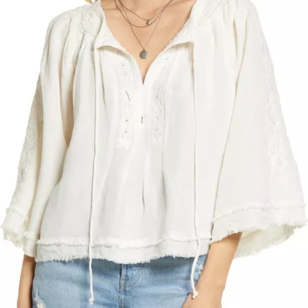 🕊️FREE PEOPLE Sun Valley embroidered white blouse. EUC.